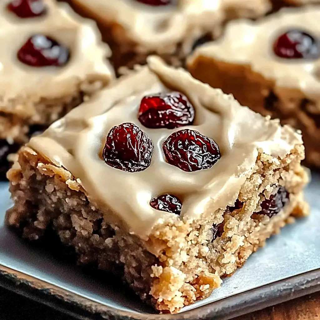 Oatmeal Raisin Cookie Bars: A Chewy, Comforting Summer Treat