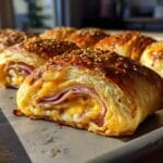 6-Ingredient Easy Baked Ham And Cheese Pinwheels (Irresistible!) 9 Easy Baked Ham And Cheese Pinwheels (6 Ingredients!)